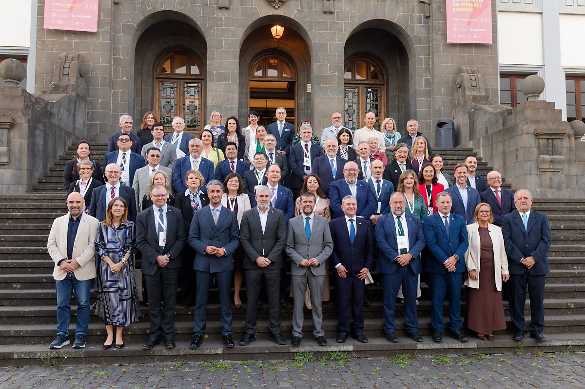 Rectora Fernanda Kri participa en encuentro internacional de universidades de España y Chile
