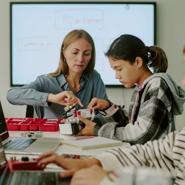 Educación STEAM para la Equidad y la Transformación Social