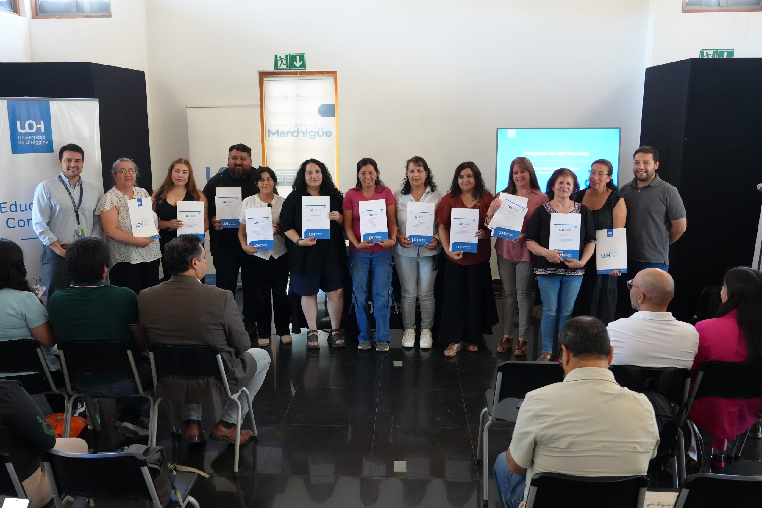 Educadoras/es y líderes comunitarios de Marchigüe se certifican en iniciativa formativa impulsada por la UOH