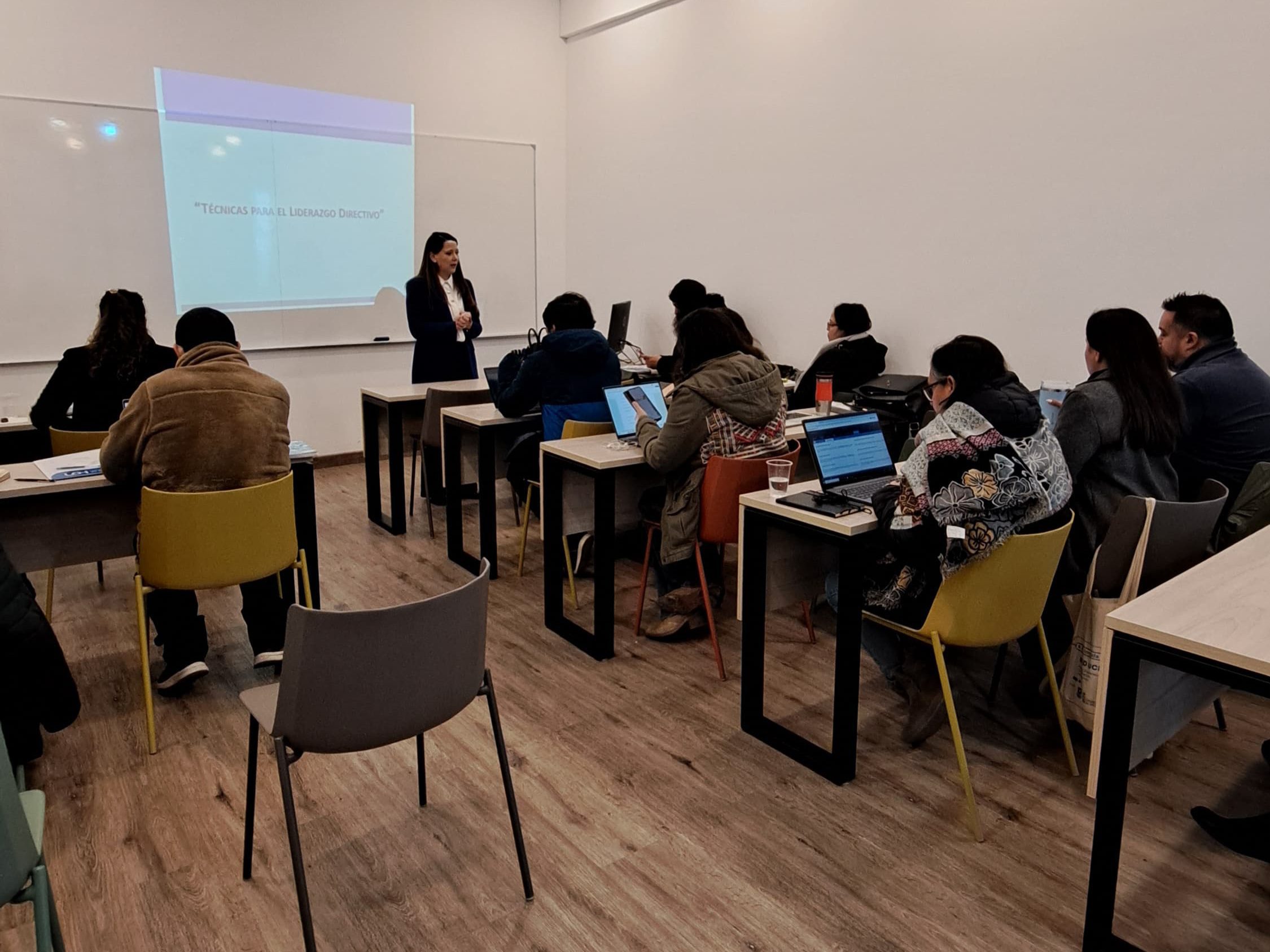 Jefaturas y coordinaciones se forman para guiar con visión, escucha y colaboración