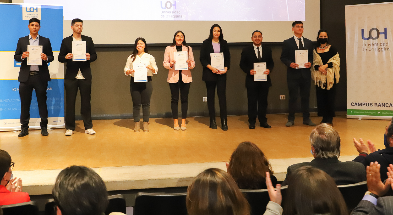 Primera generación de Escuela de Ciencias Sociales recibió su licenciatura