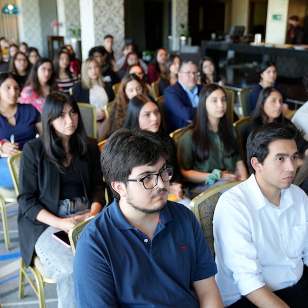 Estudiantes de Administración Pública se adentraron a las leyes de casino en su visita a Monticello