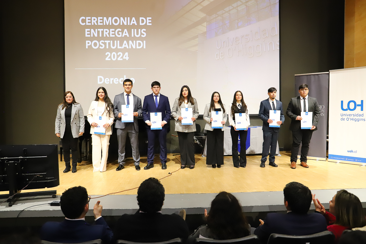 Juristas en formación: 68 estudiantes de Derecho UOH recibieron la investidura Ius Postulandi