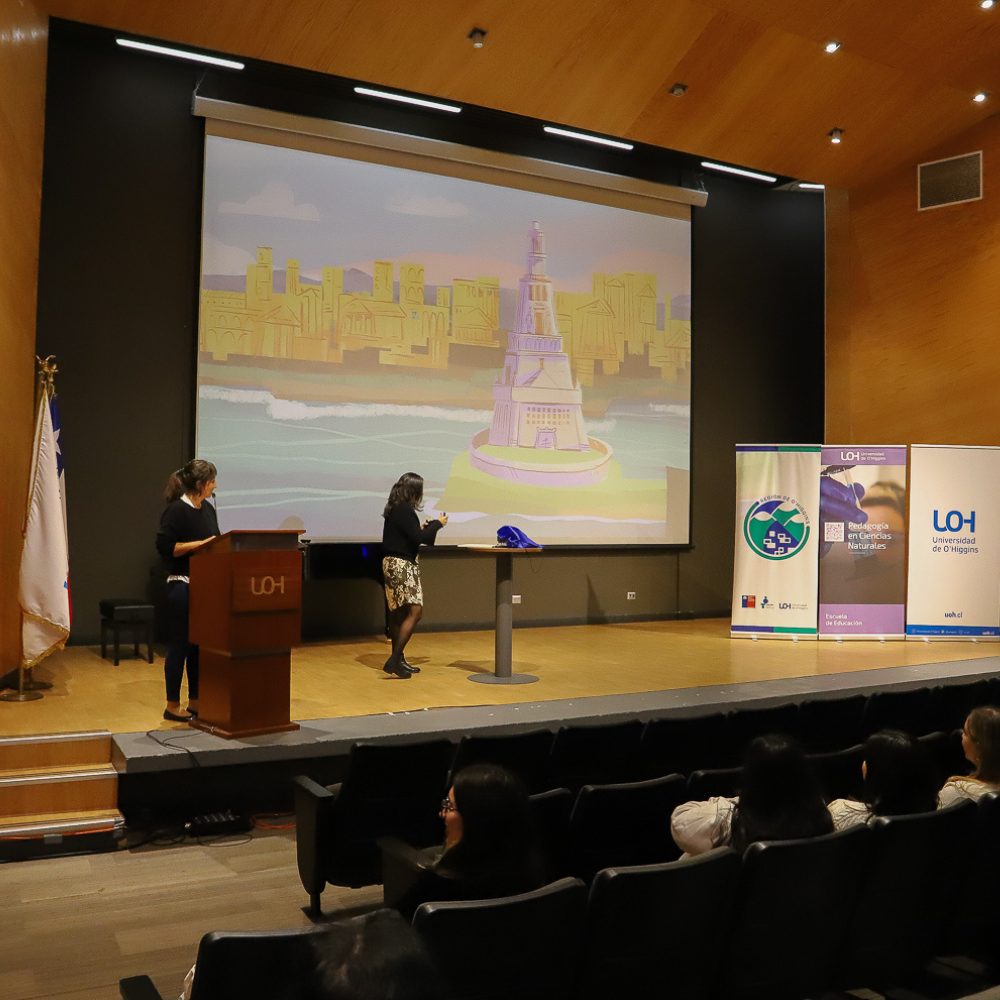 Descifrando los secretos cósmicos: estudiantes de Pedagogía en Ciencias Naturales participaron en charla sobre los agujeros negros