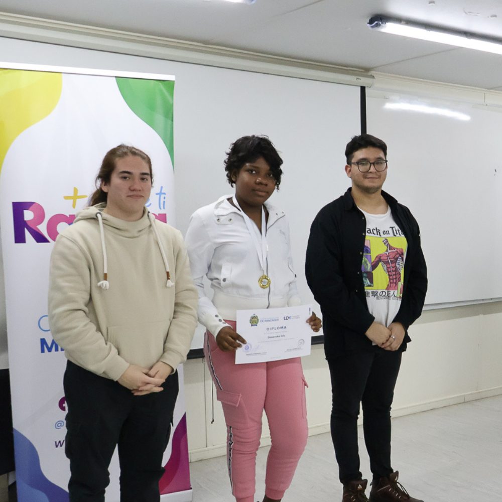 Migrantes haitianos son reconocidos por curso de español ELE desarrollado por la UOH y Municipalidad de Rancagua