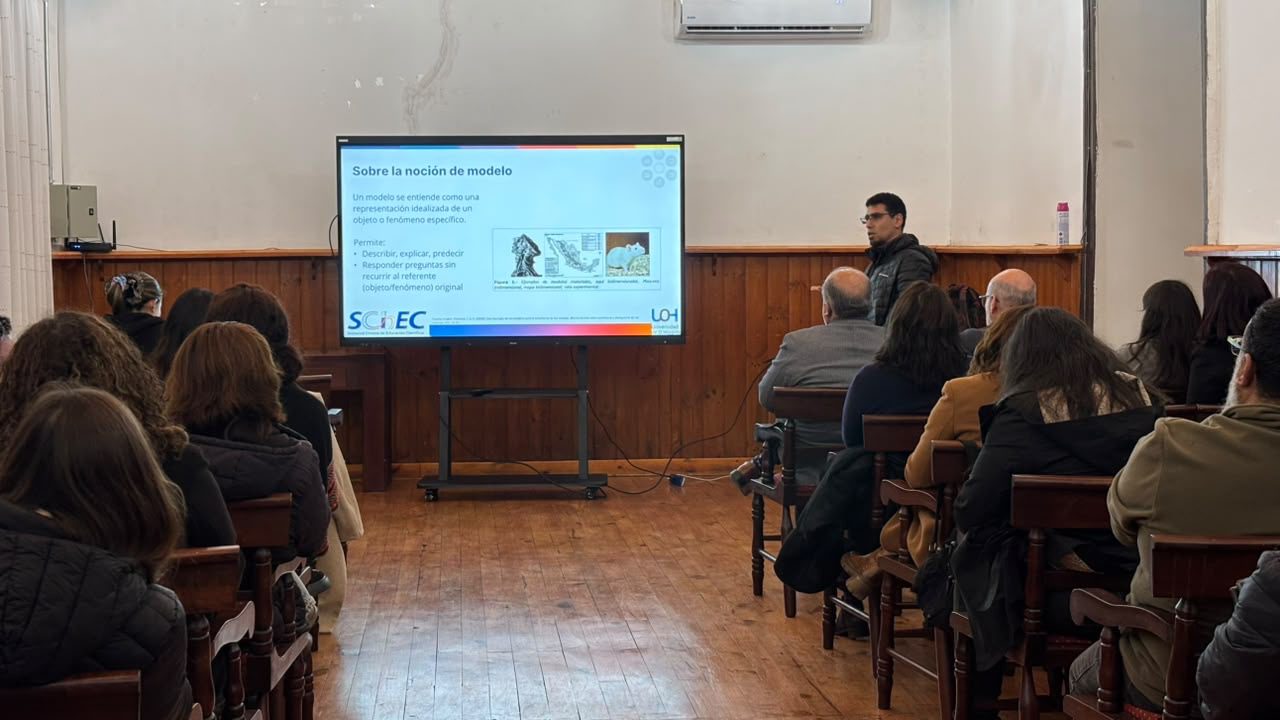 Pedagogía en Ciencias Naturales acerca la modelización científica a docentes de la Región de O’Higgins
