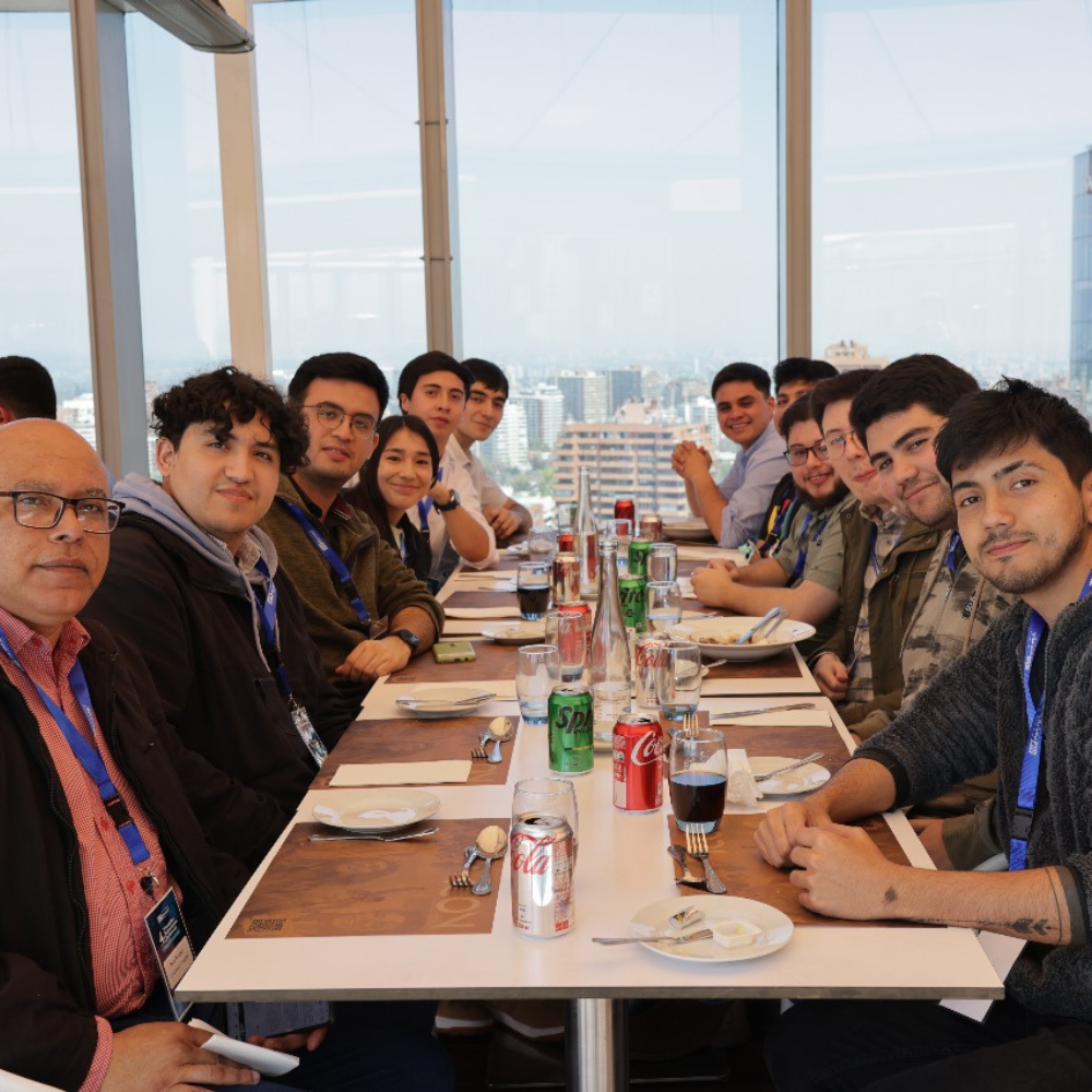 Estudiantes de Ingeniería Civil Mecánica participan en workshop sobre iniciativas tecnológicas en minería