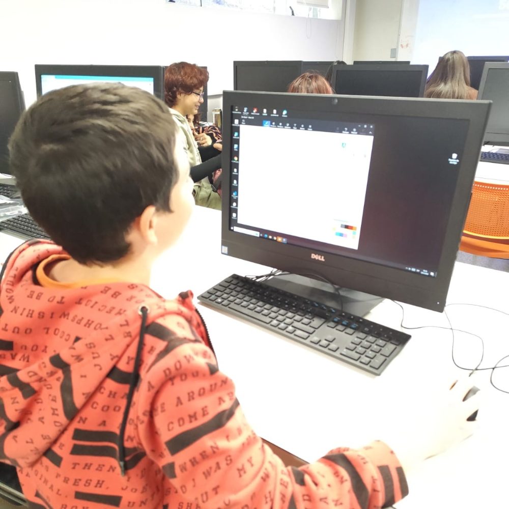 UOH inicia los Talleres Mustakis 2024 con la mayor cantidad de postulantes a nivel nacional
