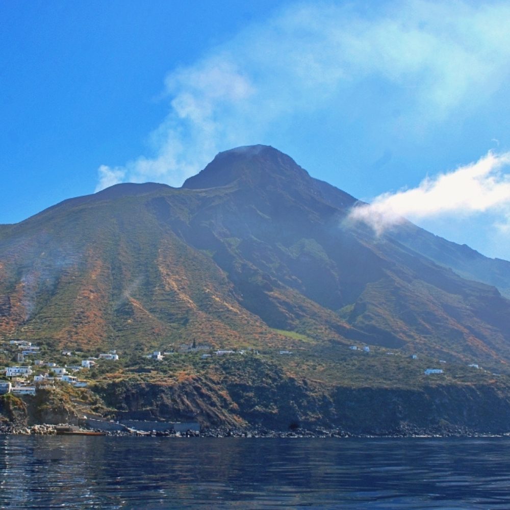 Impactantes corrientes piroclásticas del volcán Estrómboli: ¿podría pasar en Chile?
