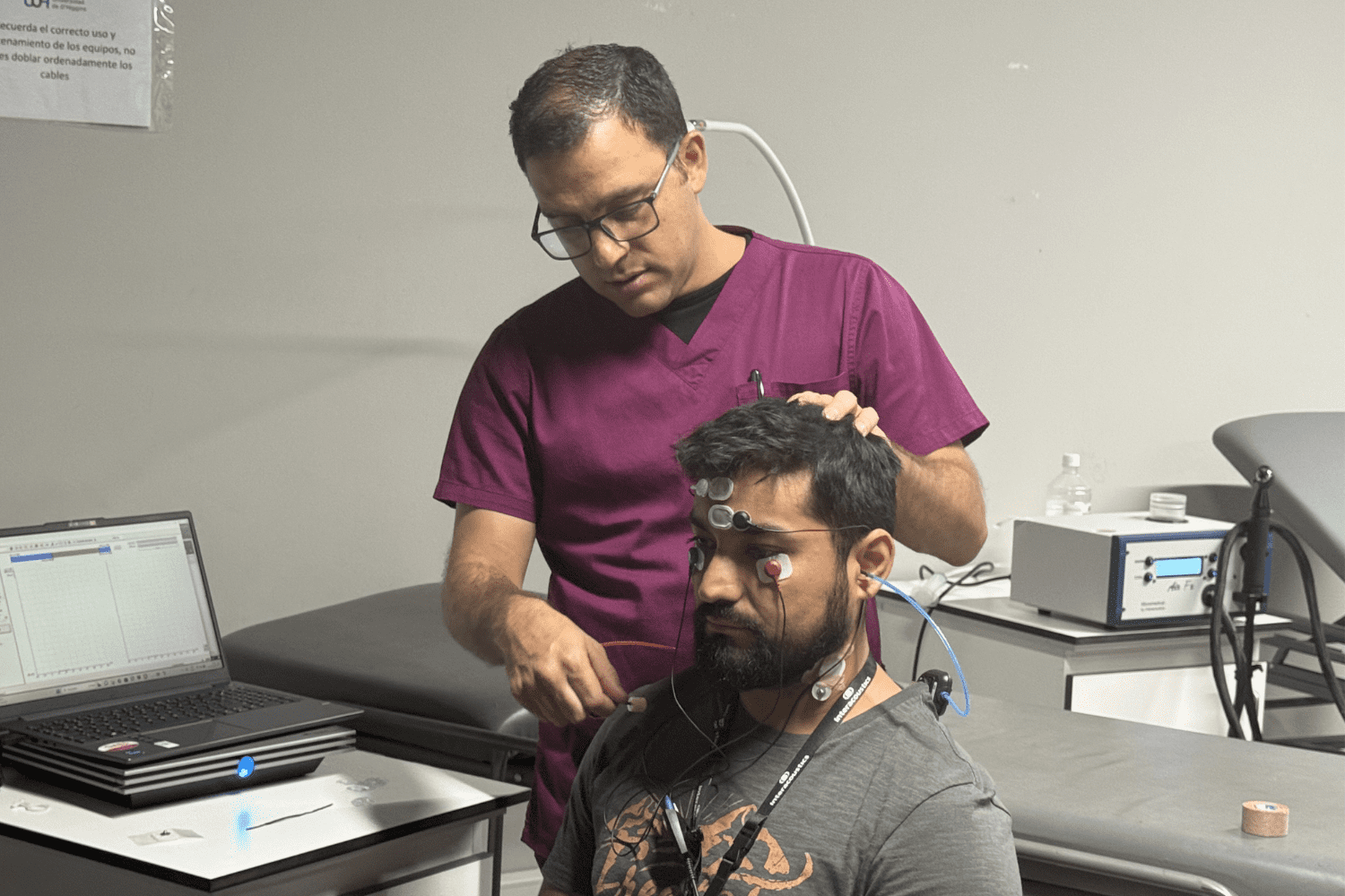 Tecnología Médica UOH inicia funcionamiento de su Laboratorio de Otorrinolaringología con capacitación docente y nuevo equipamiento