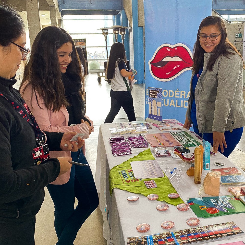 Unidad de Salud UOH realizó campaña informativa sobre prevención del embarazo no deseado y toma de exámenes VIH