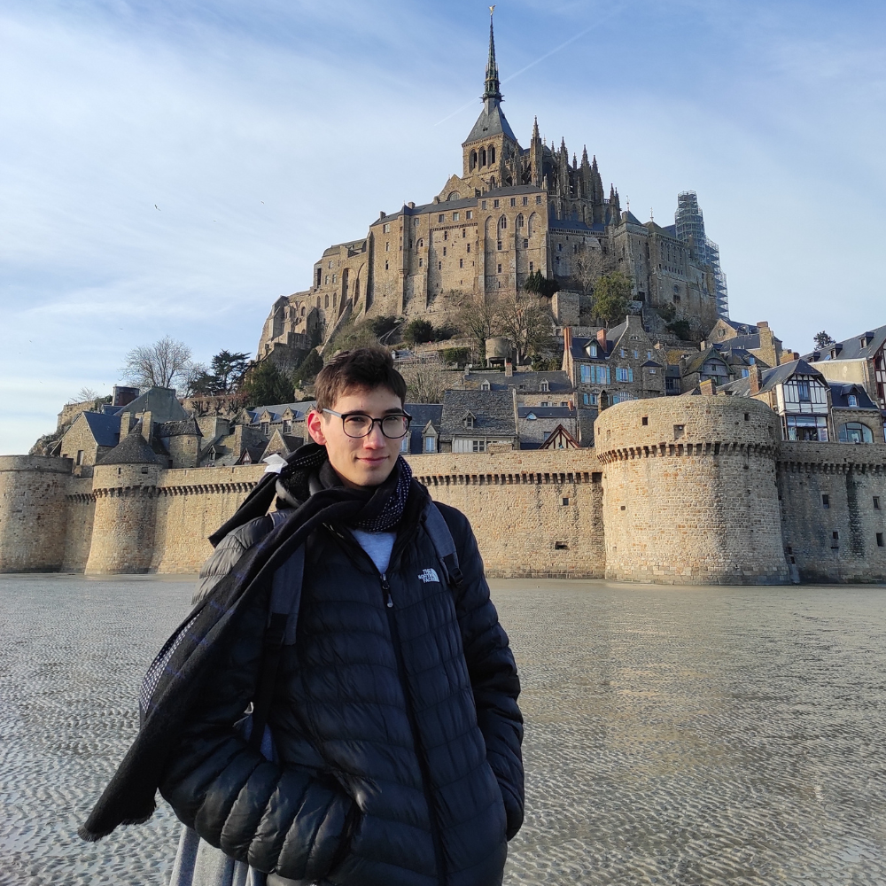 Las pasantías que llevaron a Francia a dos estudiantes  de la Escuela de Ciencias Agroalimentarias, Animales y Ambientales