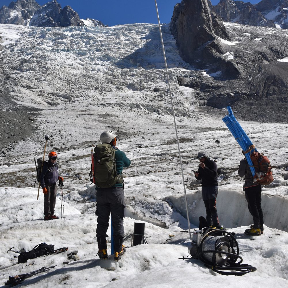 Prestación de servicio avanzados de I+D: UOH realizará monitoreo del Glaciar Universidad en la Región de O’Higgins