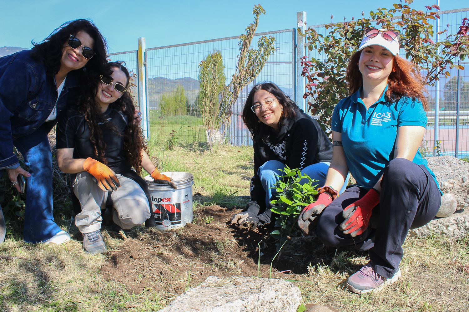 Día Nacional del Medioambiente: comunidad interna crea nuevo espacio ecológico en Campus Colchagua