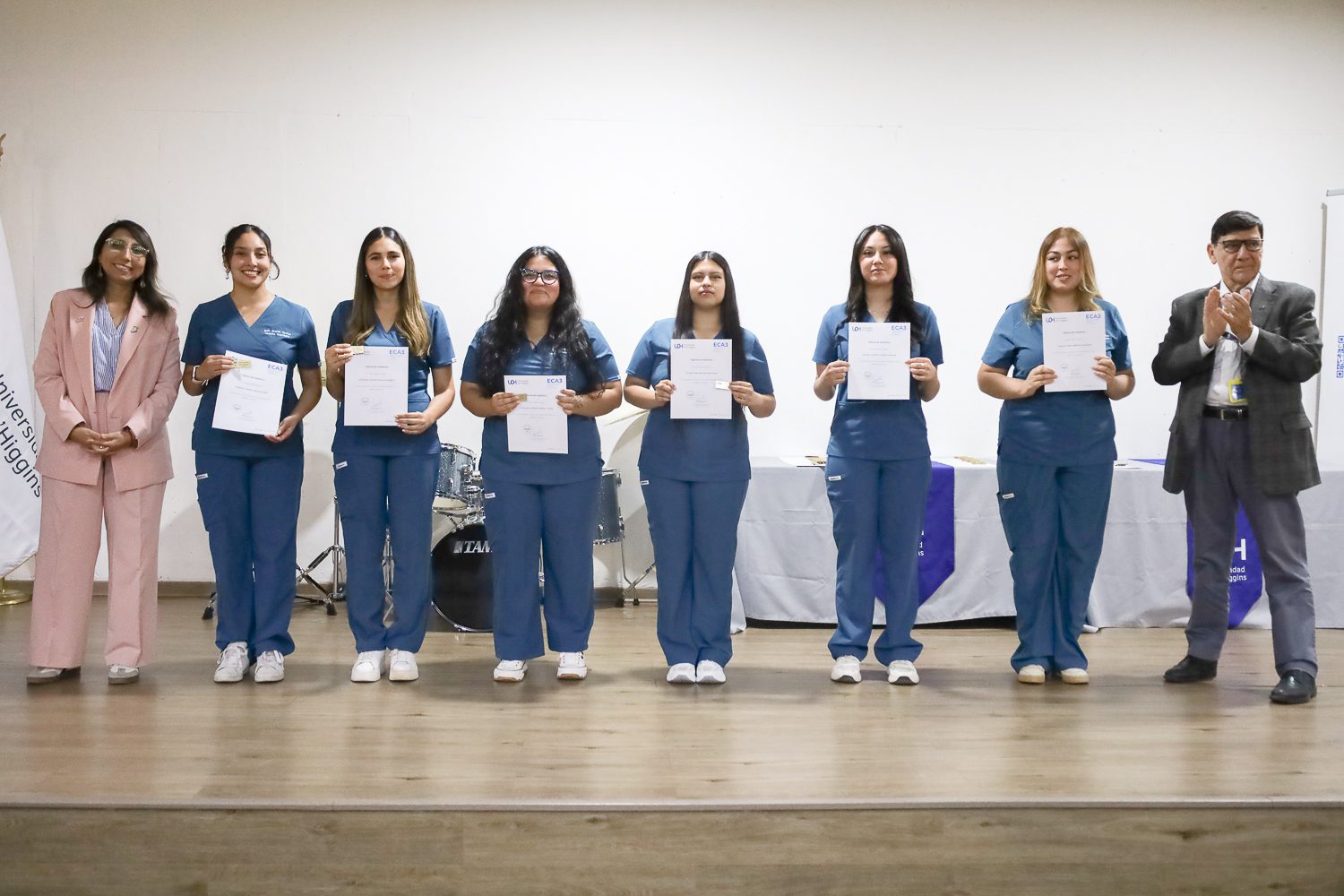 Estudiantes de Medicina Veterinaria UOH inician nueva etapa formativa con ceremonia de investidura