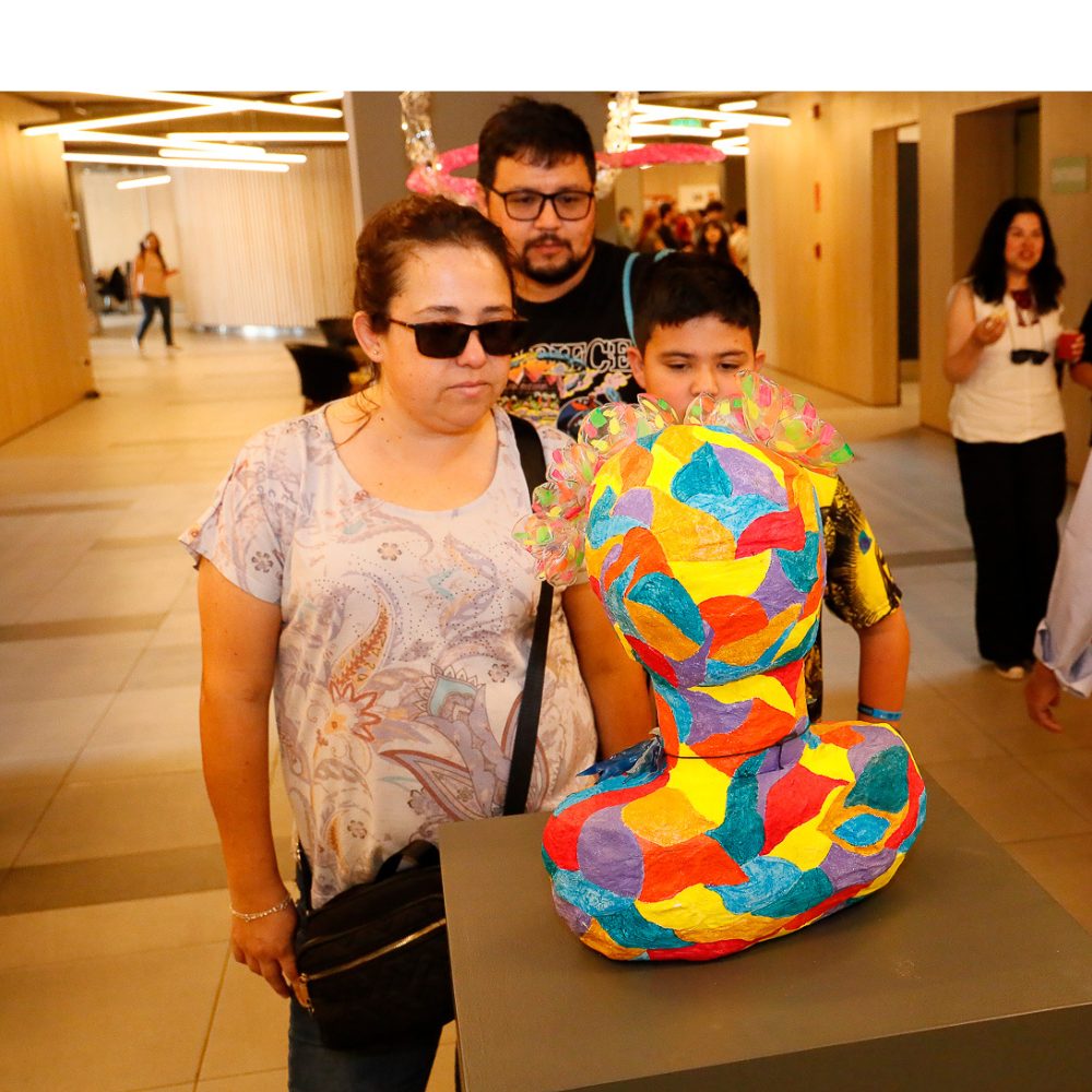 Muestra final de cursos artísticos destaca la creatividad y el autodescubrimiento en la Región de O’Higgins