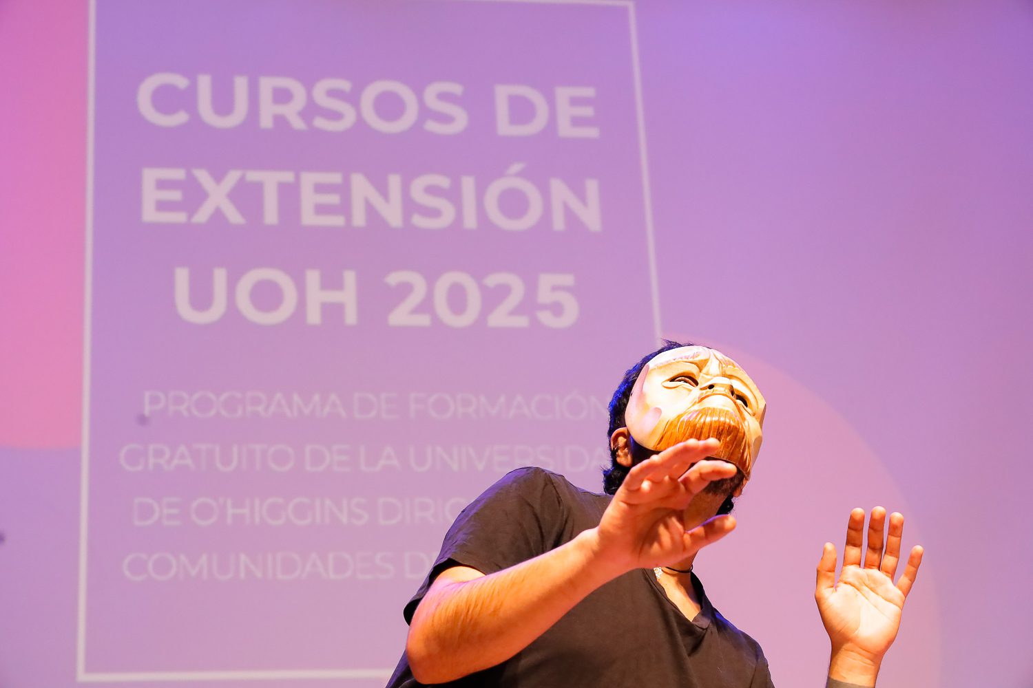 Identidad y territorio se plasmaron en las obras de los Cursos de Extensión UOH primer semestre 2025