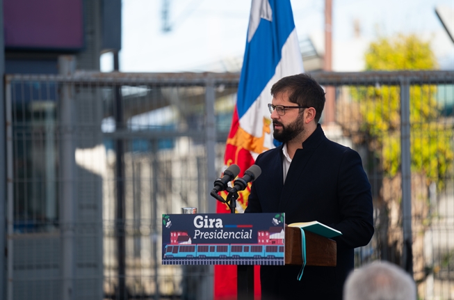 Presidente Boric destaca labor de la UOH