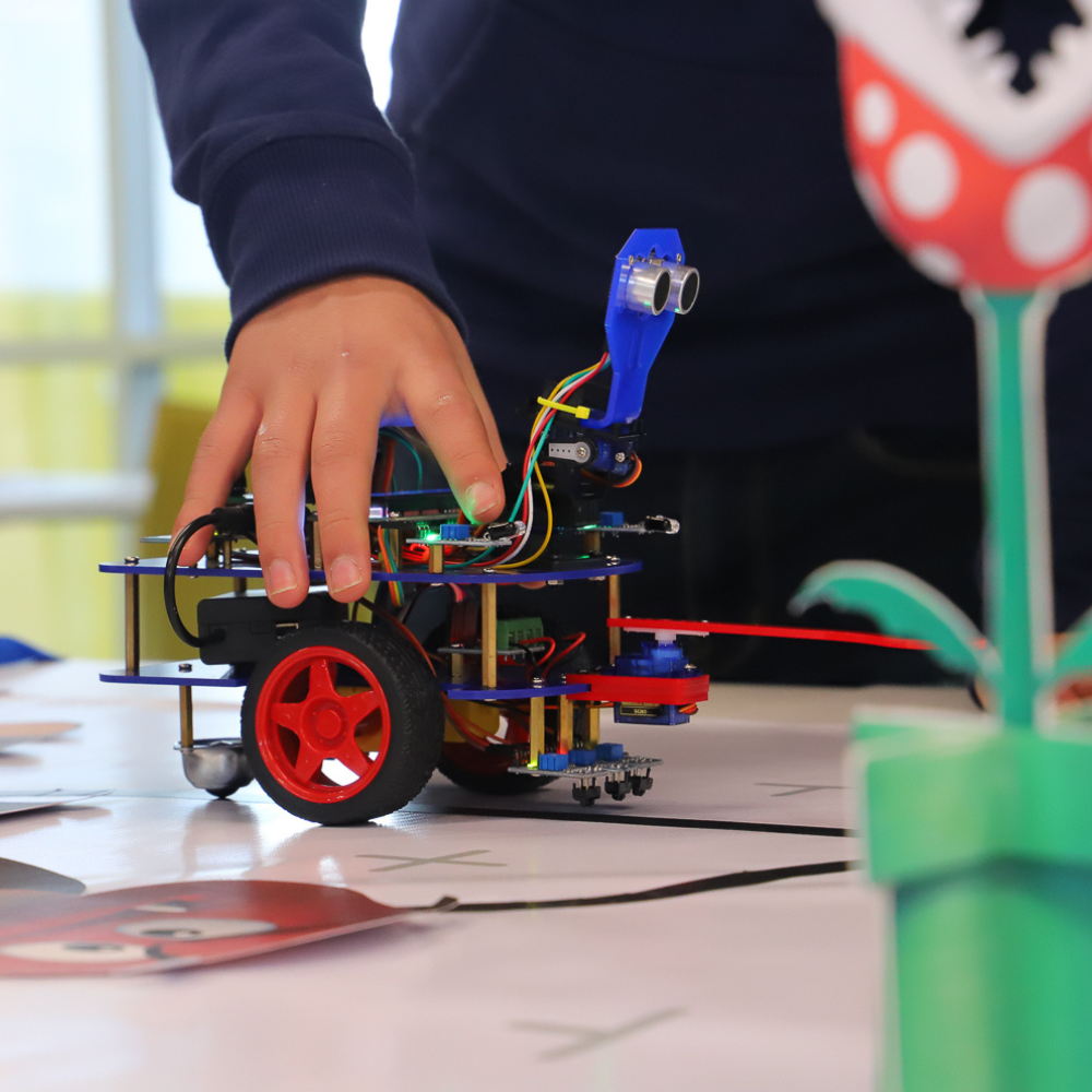 UOH fue sede del cierre zonal del Taller de Robótica Educativa Mustakis 2023