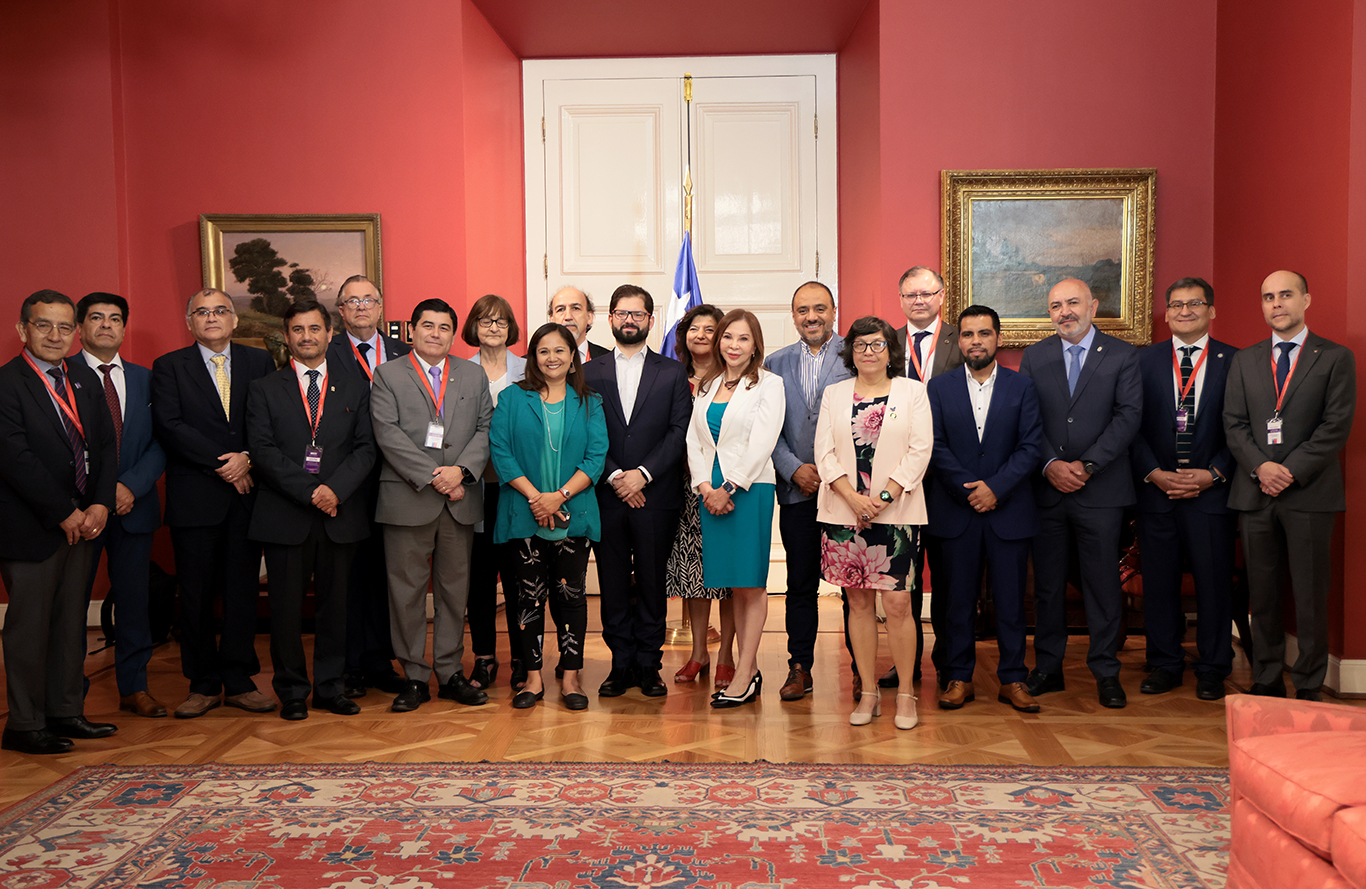 Rectores de las universidades estatales se reúnen con el presidente Boric y acuerdan agenda de trabajo conjunta