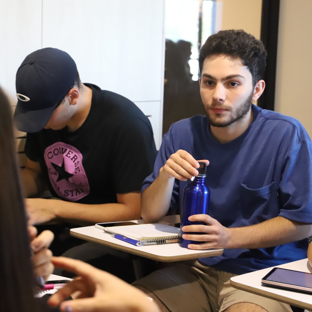 Carrera de Psicología se adelanta a las bases curriculares e implementa curso de Género y Diversidades a su malla