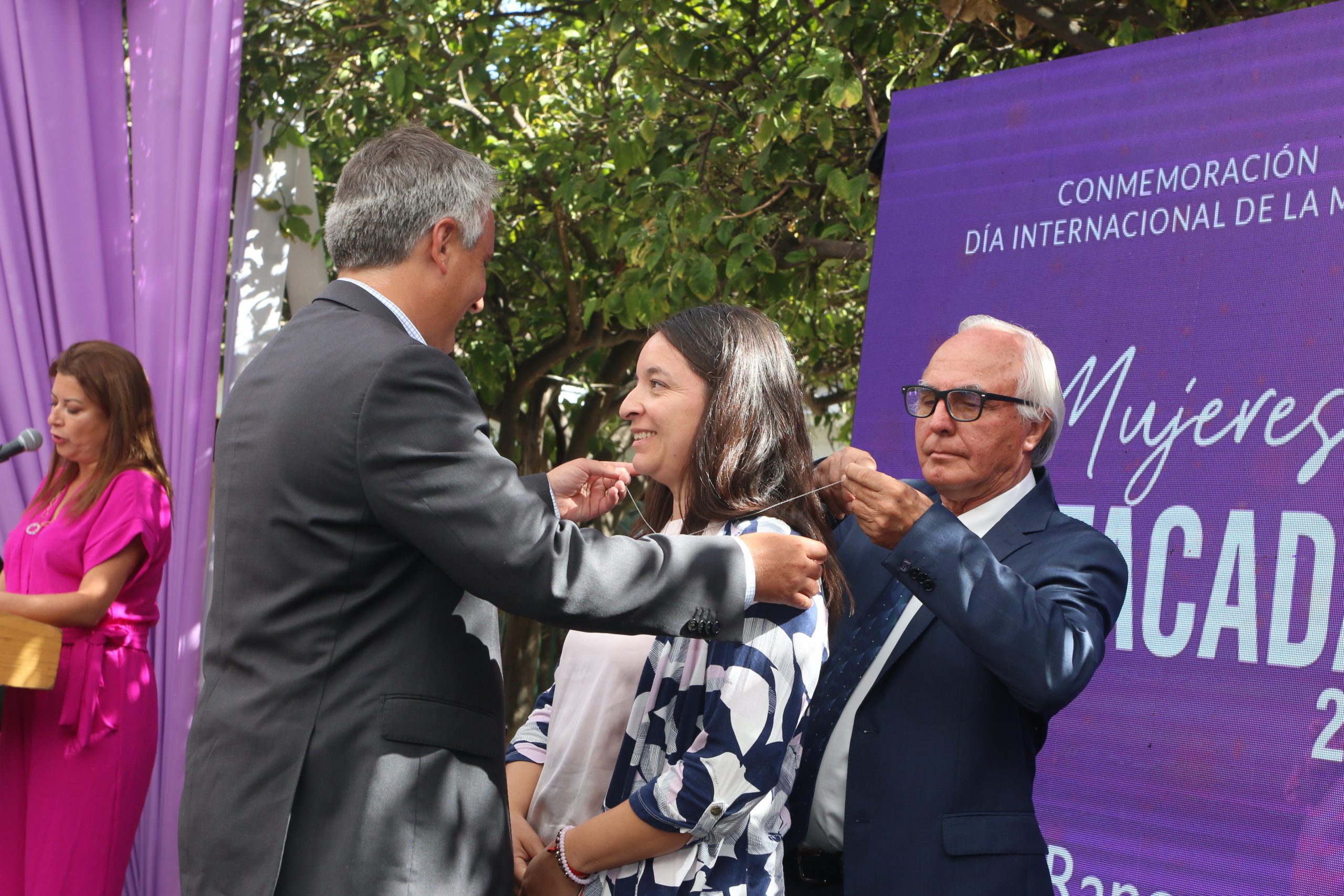 Conmemoración 8M: Académicas UOH reciben premio Regional y Municipal por su aporte al desarrollo científico y educativo de la región