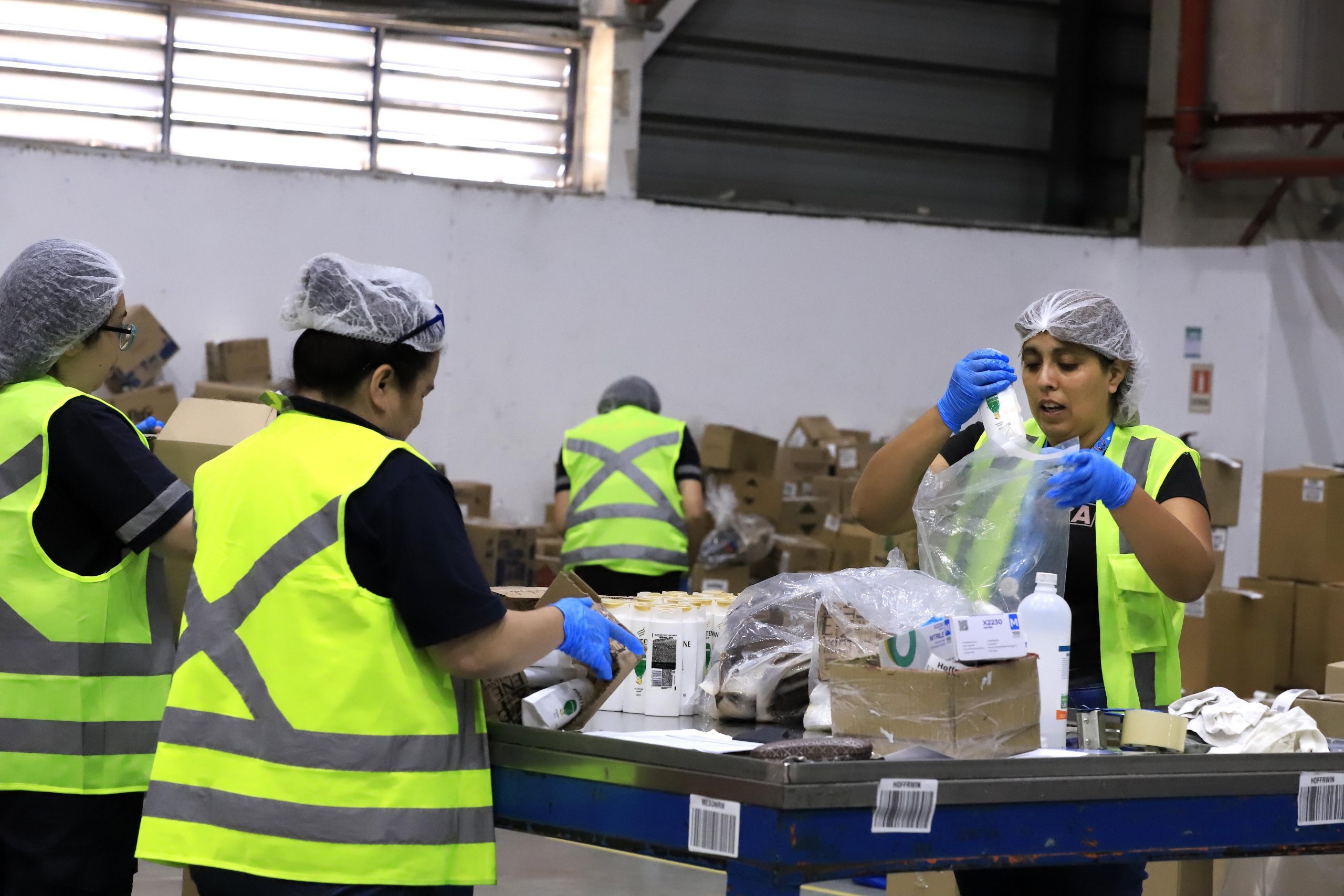 El empleo regional crece impulsado por el comercio y la fuerza femenina