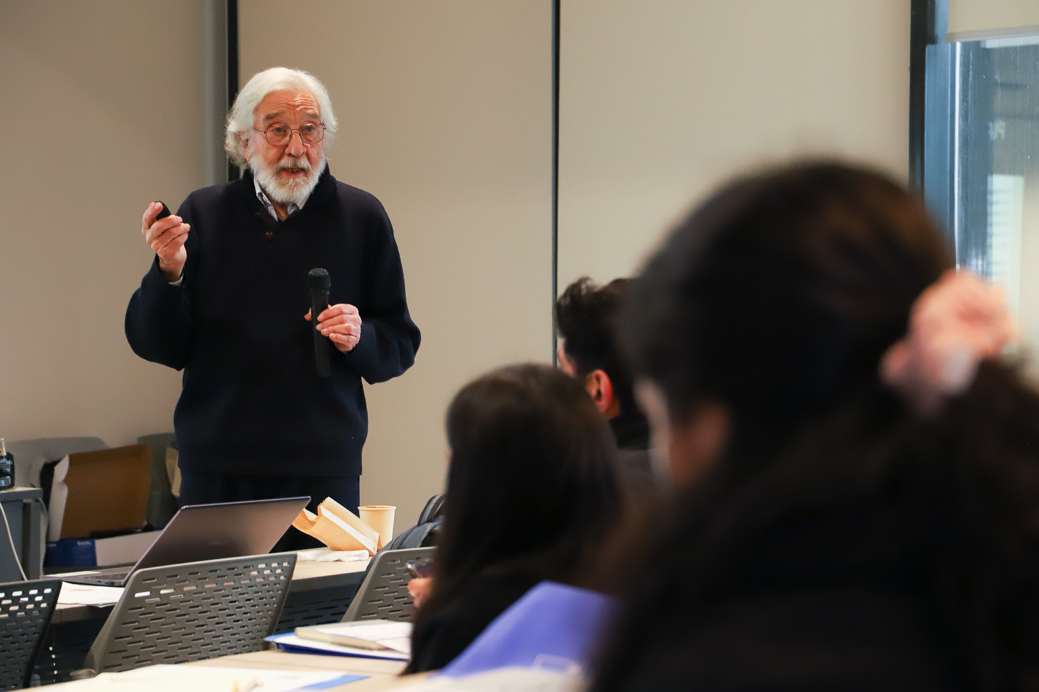 Carrera de Pedagogía en Matemática desarrolló seminario para abordar dificultades en el aula