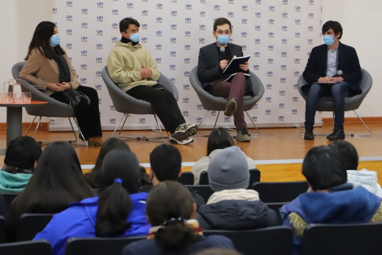 Sobre el texto de la Nueva Constitución se conversó en el Campus Colchagua