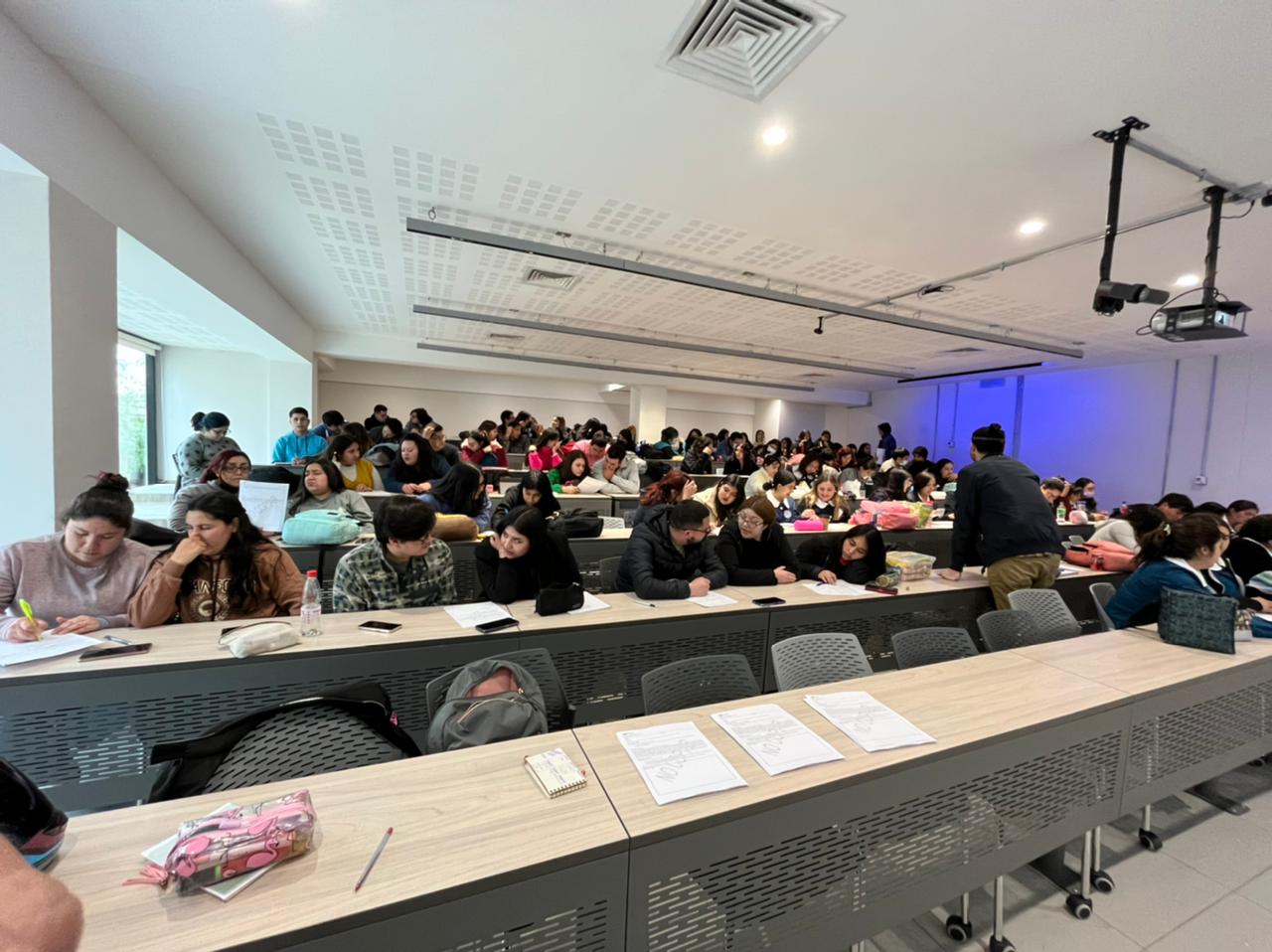 Estudiantes de carreras de pedagogías participaron en las charlas explicativas de la Evaluación Nacional Diagnóstica de la Formación Inicial Docente