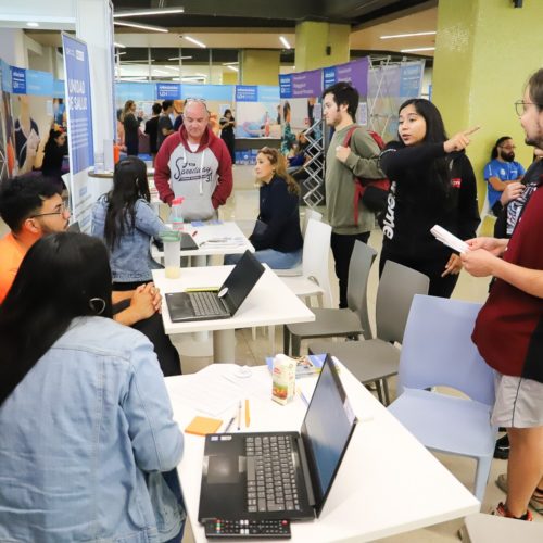 Admisión 2023: Carreras nuevas y más de mil asistentes congrega la Feria de Postulantes UOH