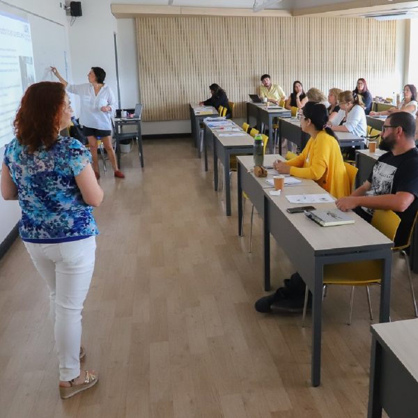 Carrera de Pedagogía en Lenguaje y Comunicación dictó taller sobre la didáctica de la lengua y literatura