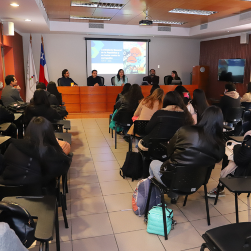 Estudiantes de Administración Pública recorrieron las instalaciones de la Contraloría Regional de la República