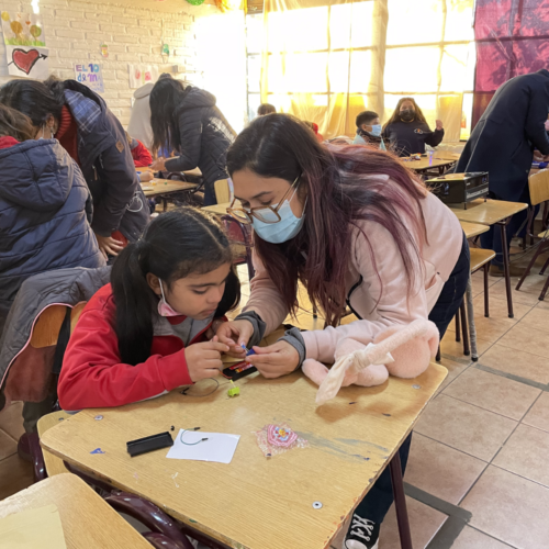 UOH incentiva vocación científica en niñas y niños de educación básica
