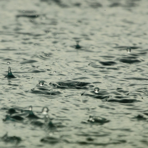 Alta variabilidad: entre 20 y 200 mm de lluvia podrían caer este fin de semana en la zona centro-sur con isoterma sobre 2.500 metros