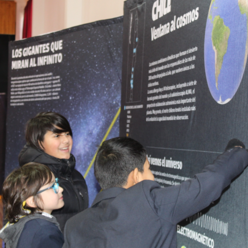 Muestra de astronomía itinerante llega a Quinta de Tilcoco para fomentar el conocimiento científico