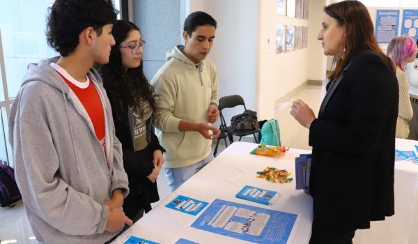 Rectora - Feria de Salud Mental-14