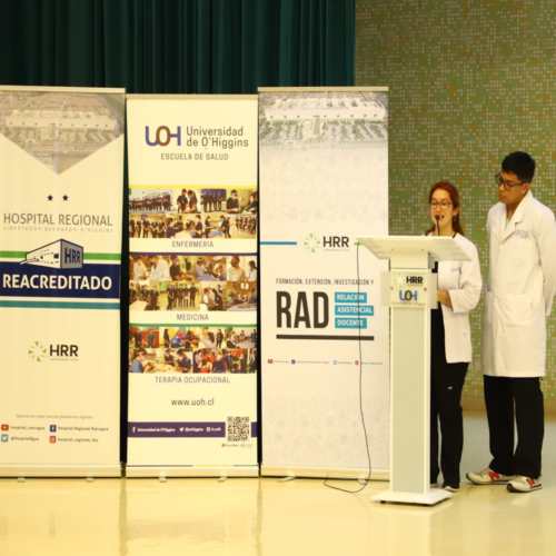 Paso histórico: primera generación de Medicina UOH recibió reconocimiento del HRLBO tras terminar su etapa de internado
