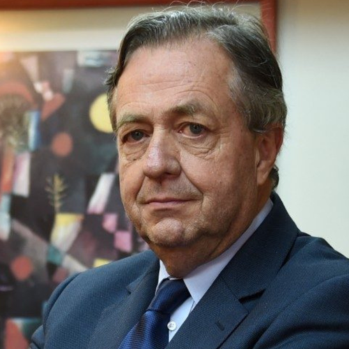 ExRector Rafael Correa recibe medalla de la Academia Chilena de Ciencias