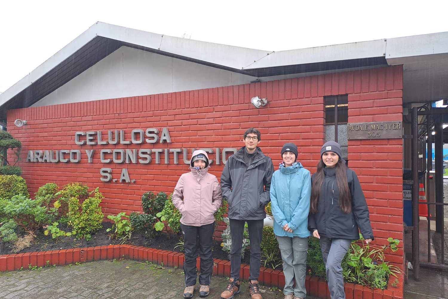 Estudiantes de Ingeniería Ambiental UOH