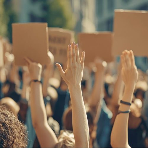 Experta UOH explica por qué la democracia sigue siendo el camino hacia el consenso ciudadano