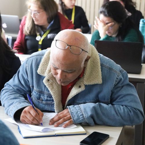 UOH realiza taller de apoyo a personas neurodivergentes para funcionarias/os