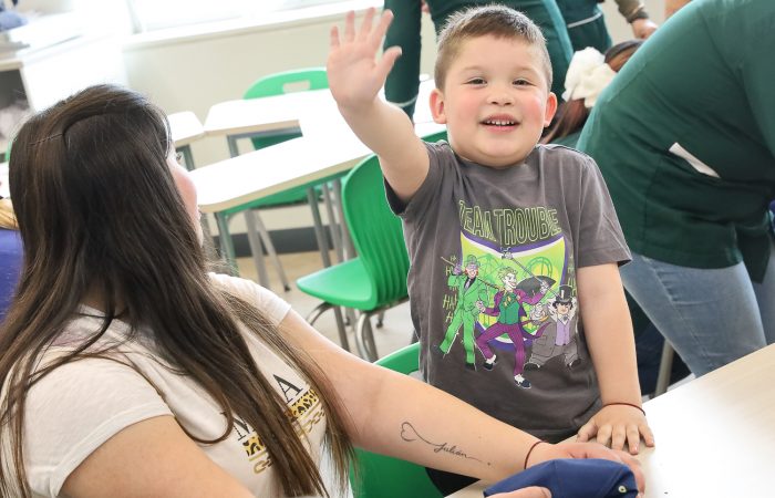 _actividad Pedagogía en Ciencias Naturales con apoyo de estudiantes monitores de la carrera y de Pedagogía en Educación Parvularia.-2