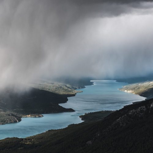 Bajas segregadas: las olas atmosféricas que podrían causar estragos en Chile