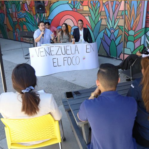 Conversatorio en la UOH fija el foco en crisis venezolana