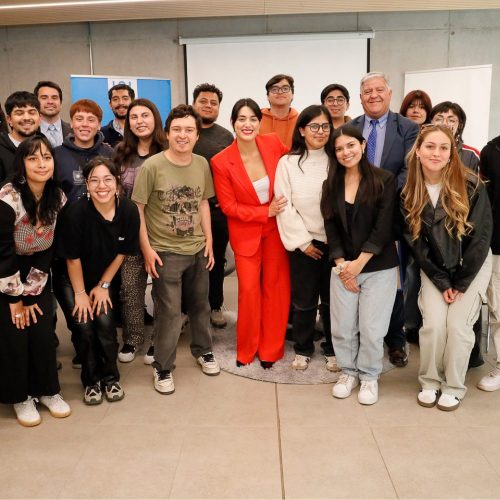 Autoridades nacionales y locales visitan la UOH en el Día de la Administración Pública