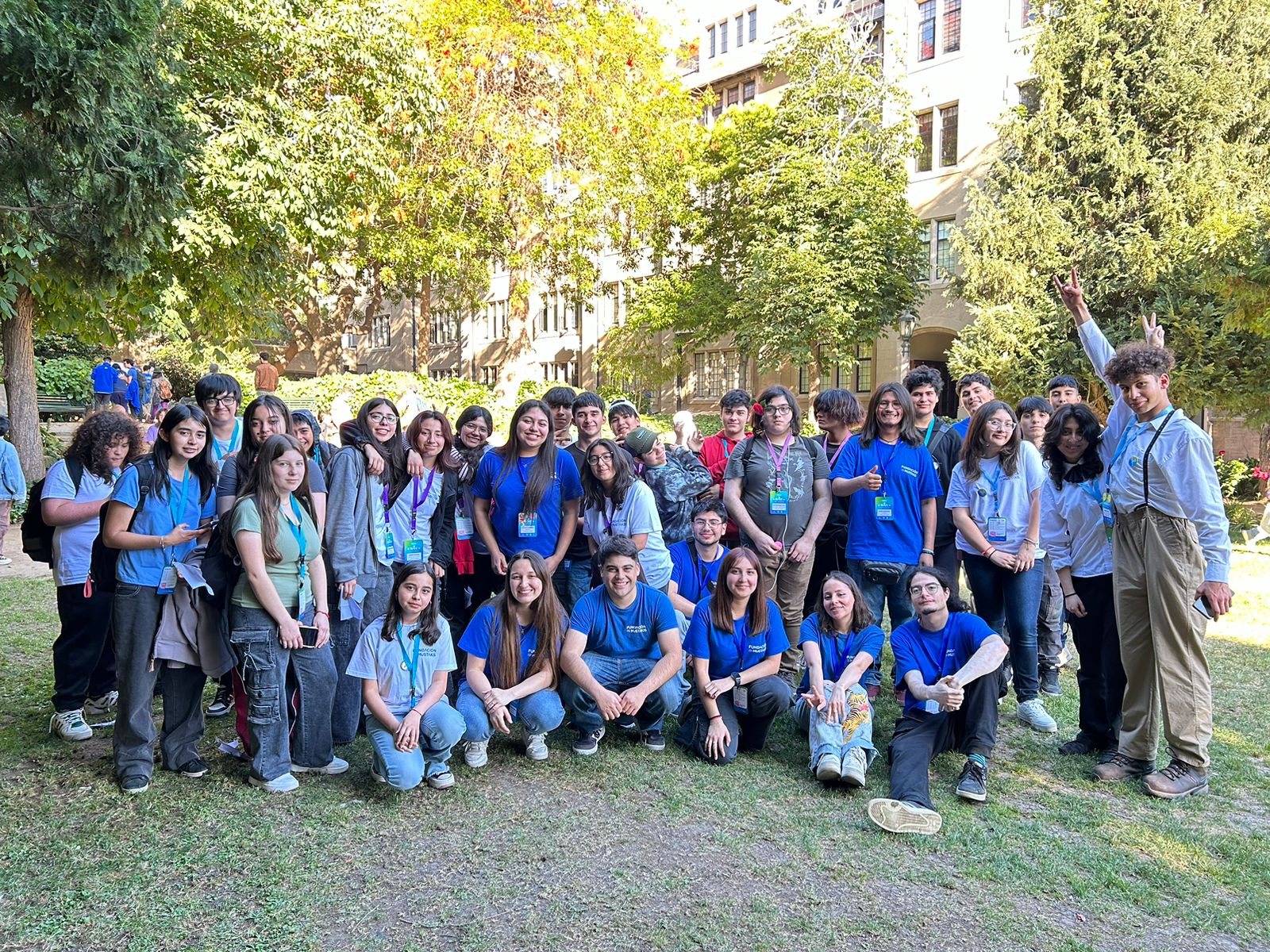 Talleres Mustakis de la UOH cierran el año con medalla al primer lugar en videojuegos