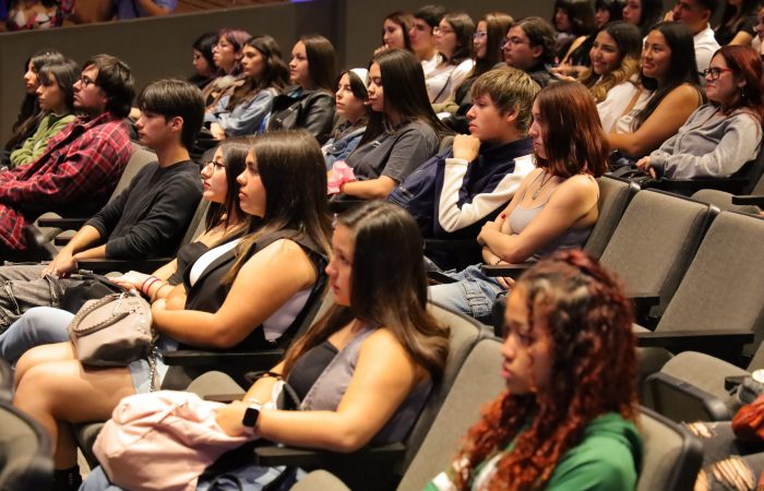 Bienvenida Escuela de Ciencias Sociales
