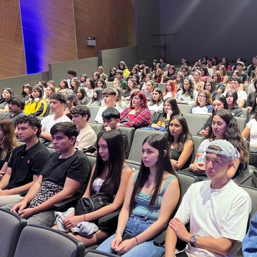 Más de 600 nuevas/os estudiantes iniciaron su formación en la Escuela de Salud UOH