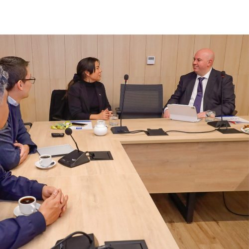UOH fortalece vínculos con red de universidades regionales de Australia